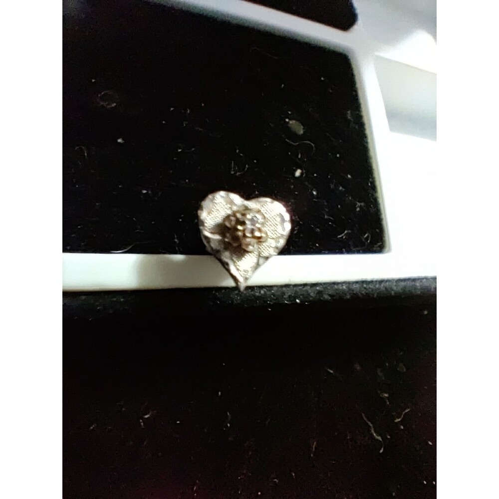 Diamond Chip Heart Earring - Picture 3 of 4